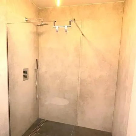 Apartment Penthouse 3 Bedrooms In Center W. Private Garden