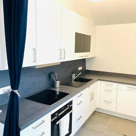 Apartment Penthouse 3 Bedrooms In Center W. Private Garden *