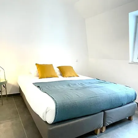 Apartment Penthouse 3 Bedrooms In Center W. Private Garden *