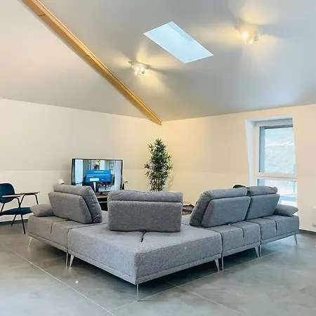 Penthouse 3 Bedrooms In Center W. Private Garden Apartment *